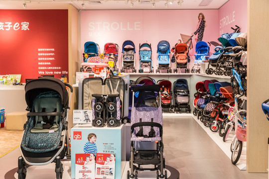 嬰兒用品店