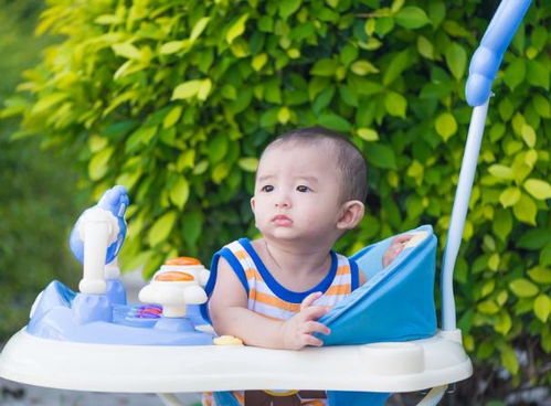 這三種 坑娃 嬰兒用品不要買了,浪費錢還不利發(fā)育,爸媽要注意