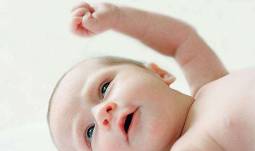 與其用 物 不如用 人 來刺激,嬰兒喜歡碰觸人體,而非物品